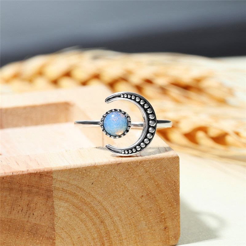 Vintage boho hot sale moonstone ring